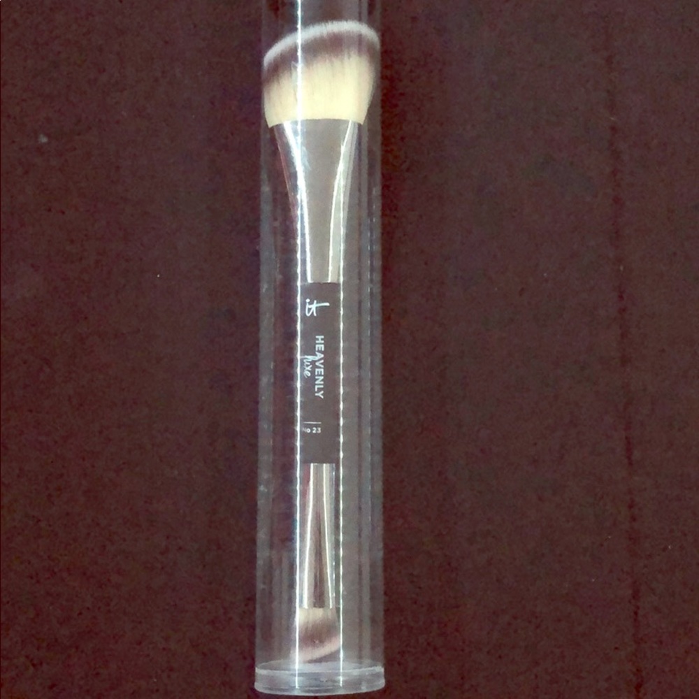 Dual ended Buff & Blend face brush